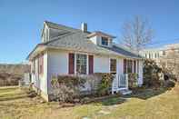 Lainnya Pet-friendly Hyannis Home w/ Stream Views!