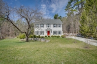 Others Charming Berkshire Getaway in Great Barrington!