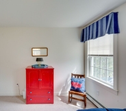 Others 7 Charming Berkshire Getaway in Great Barrington!