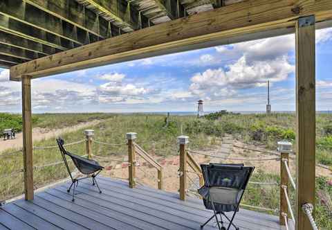 อื่นๆ Charming Oceanfront Home on Salisbury Beach