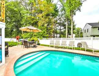 Lain-lain 2 Extravagant Randolph Retreat w/ Private Pool!