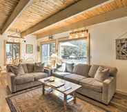 Others 5 Inviting Cabin < 3 Miles to Lake Tahoe + Skiing!