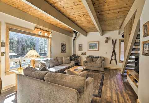 Others Inviting Cabin < 3 Miles to Lake Tahoe + Skiing!