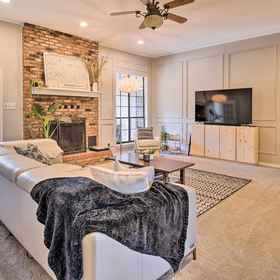 ภาพหลัก 1 Grand Prairie Home w/ Fire Pit ~ 5 Mi to Stadiums!, University of Texas at Arlington Hotels