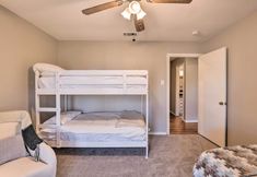 其他 5 Grand Prairie Home w/ Fire Pit ~ 5 Mi to Stadiums!