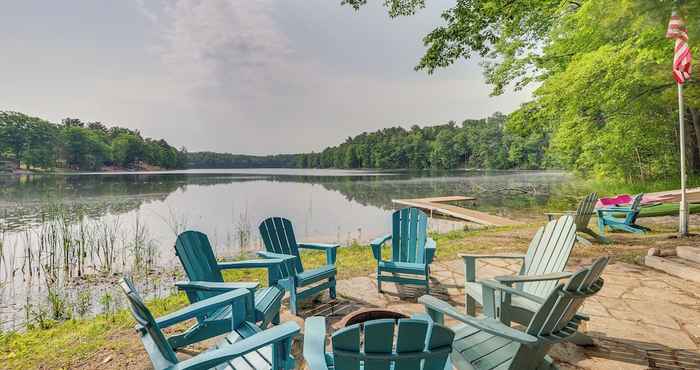 Others Traverse City Retreat w/ Deck & Lake Access