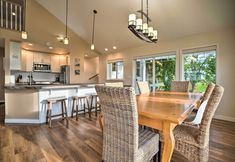 Others 4 Family Home on Lake Chelan With Mtn + Lake View!