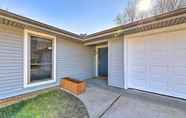 Lain-lain 5 Modern Fayetteville Home < 1 Mi to U of A!