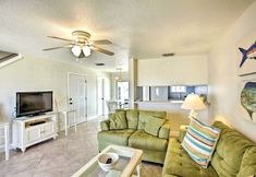 Others 4 Bright Fernandina Beach Townhome: Walk to Ocean!