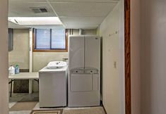 Others 6 Quaint Duluth Hideaway w/ Private Fenced-in Yard!