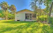 Others 2 Sunny Home in Yankeetown w/ Lanai & Backyard!