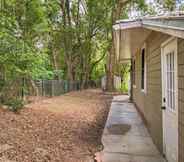 Lain-lain 7 Cozy Ocala Home w/ Porch < 1 Mi to Downtown!