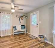 Lain-lain 4 Cozy Ocala Home w/ Porch < 1 Mi to Downtown!