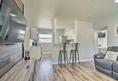 Others 5 Sunny Seminole Home: Grill, Fire Pit & Fenced Yard