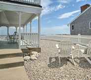 Others 5 Oceanfront Getaway w/ 2 Decks + Beach Access!