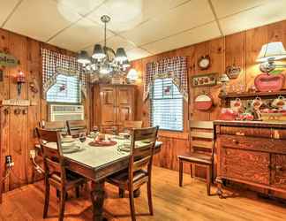 Others 2 Pet-friendly Cabin w/ Fire Pit, BBQ & Great Deck!