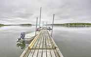 Lainnya 2 Historic Cape Cod Home w/ Fire Pit - Walk to Beach