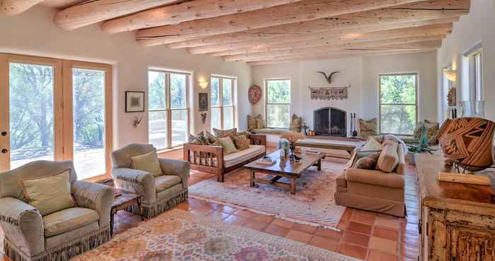 Khác Custom Taos Home on 11 Acres w/ Outdoor Fire Pit!