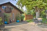 Others Modern Entertainment Getaway Off Sacramento River!