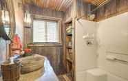 Others 6 Jemez Springs Cabin w/ Stunning Mtn Views!