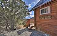 Others 4 Remote Escape w/ Deck & Sweeping Mountain Views!