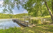 Others 2 Lake Barkley Waterfront Home w/ Deck & Boat Dock!