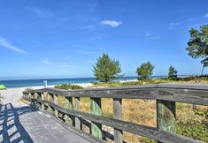 อื่นๆ 2 Indian Shores Townhome w/ Pool Access & Kayaks!