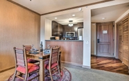 Others 2 'mountain River Watch' Condo: Hot Tub Access