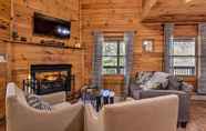 Lainnya 7 Log Cabin w/ Deck & Fireplace: Walk to Lake/trails