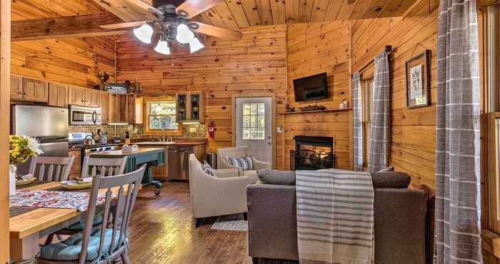 Lainnya Log Cabin w/ Deck & Fireplace: Walk to Lake/trails