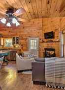 ภาพหลัก Log Cabin w/ Deck & Fireplace: Walk to Lake/trails