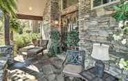 Others 4 Upscale Mountain Escape w/ View, 10 Mi to Dwtn!