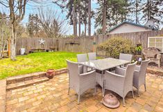 其他 3 Port Angeles Abode w/ Yard & Guest House!