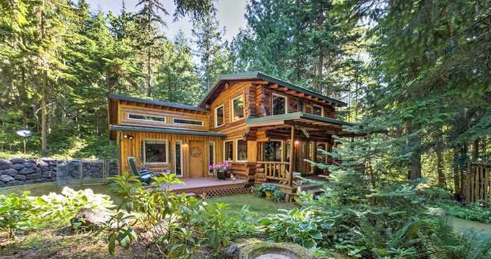 Lain-lain Rustic Sequim Cabin w/ Fire Pit & Forested Views!