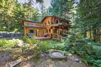 Lain-lain Rustic Sequim Cabin w/ Fire Pit & Forested Views!