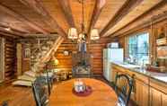 Lainnya 4 Rustic Sequim Cabin w/ Fire Pit & Forested Views!