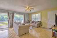 Others Peaceful Dunnellon River Abode w/ Balcony & Docks!