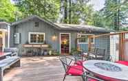 Others 4 Redwoods Cabin w/ Hot Tub: Walk to Russian River!