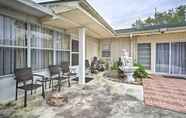 Lainnya 5 Eclectic Westwego Retreat w/ Sunroom & Patio!