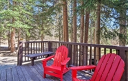 Lain-lain 3 Alma 'cloud 9 Cabin' w/ Fireplace & Wooded Views!