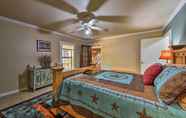 Lainnya 6 Spacious Conroe Home w/ Foosball & Pool Table!