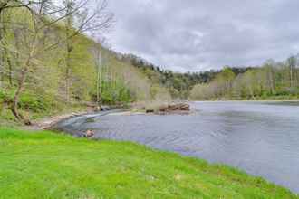 อื่นๆ 4 Charming Parsons Cabin w/ Grill on the Cheat River