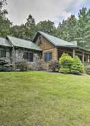 Imej utama Creekside Berkeley Springs Cabin on 35 Acres!