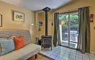 Lainnya 5 Quiet Cottage w/ Redwood Forest Views & Deck!