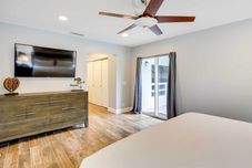 Lain-lain Pet-friendly Paradise w/ Pool ~ 6 Mi to Beach!