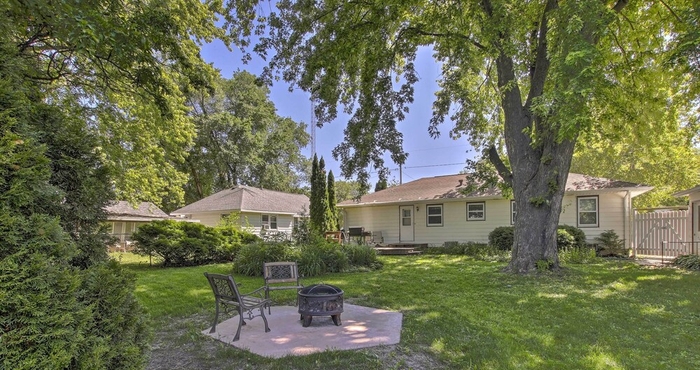 อื่นๆ Cozy Oshkosh Home, 4 Blocks to Lake Winnebago