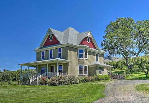 Others 'storybook Glade Historical Homestead w/ Views!