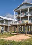 Imej utama Oceanfront Retreat W/decks Steps to Surfside Beach