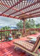 Imej utama Spacious Kelseyville Home w/ Large Lakefront Deck!