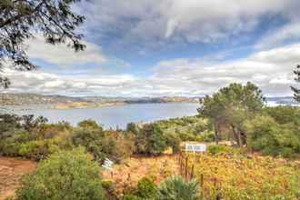 Others 4 Spacious Kelseyville Home w/ Large Lakefront Deck!